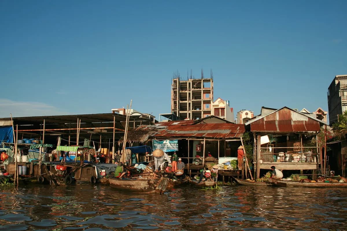 Ho Chi Minh City to Can Tho: Transport Guide & Booking Tips