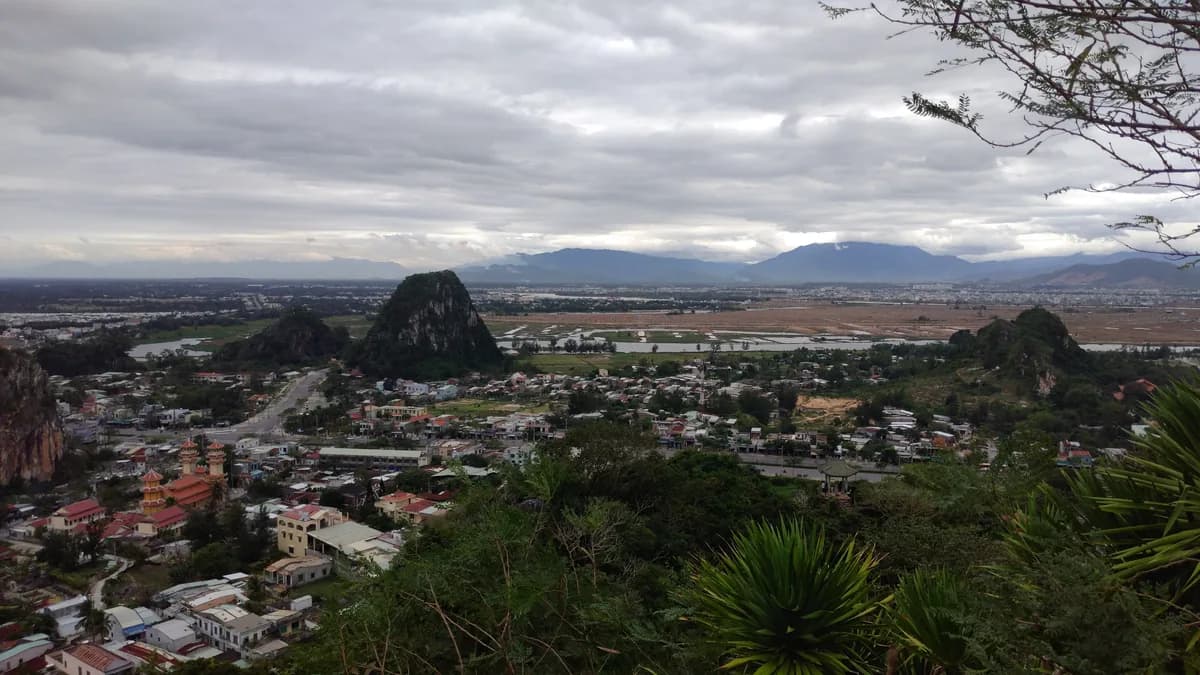 Marble Mountains Guide Travel Guide