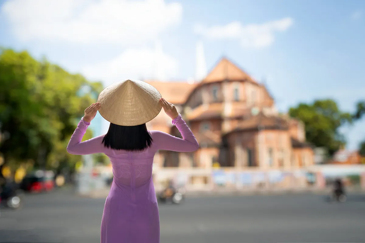 Guided Tour vs. DIY: Which Culinary Adventure Fits You? in Da Nang
