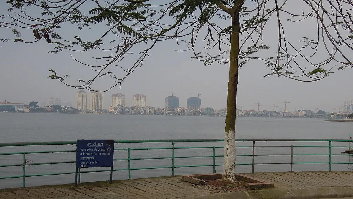 West Lake, Hanoi, Vietnam (7060828915), illustrating Getting In To Hanoi From Noi Bai Airport in this Vietnam travel guide