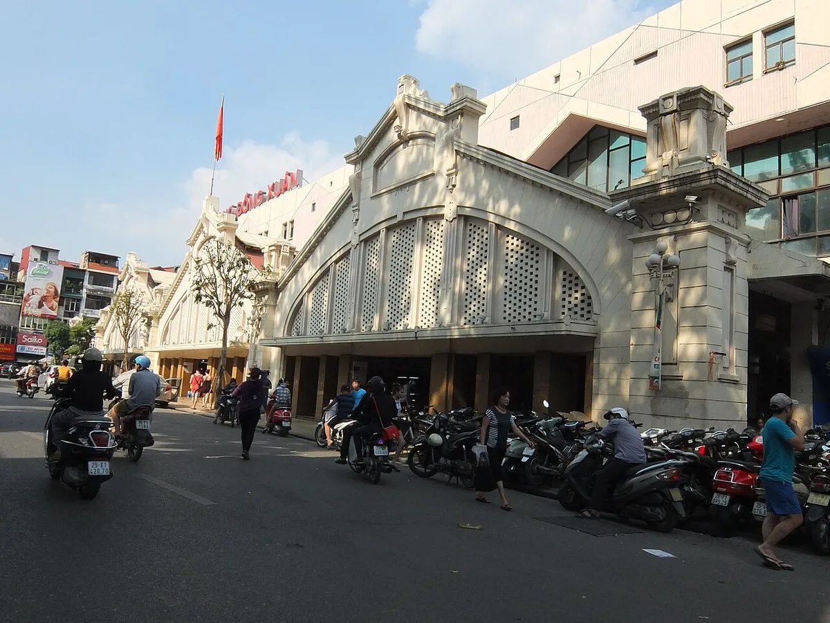 Another look at the Dong Xuan Market in the Hanoi old quarter (31454085665), illustrating Getting To and Around Hanoi Old