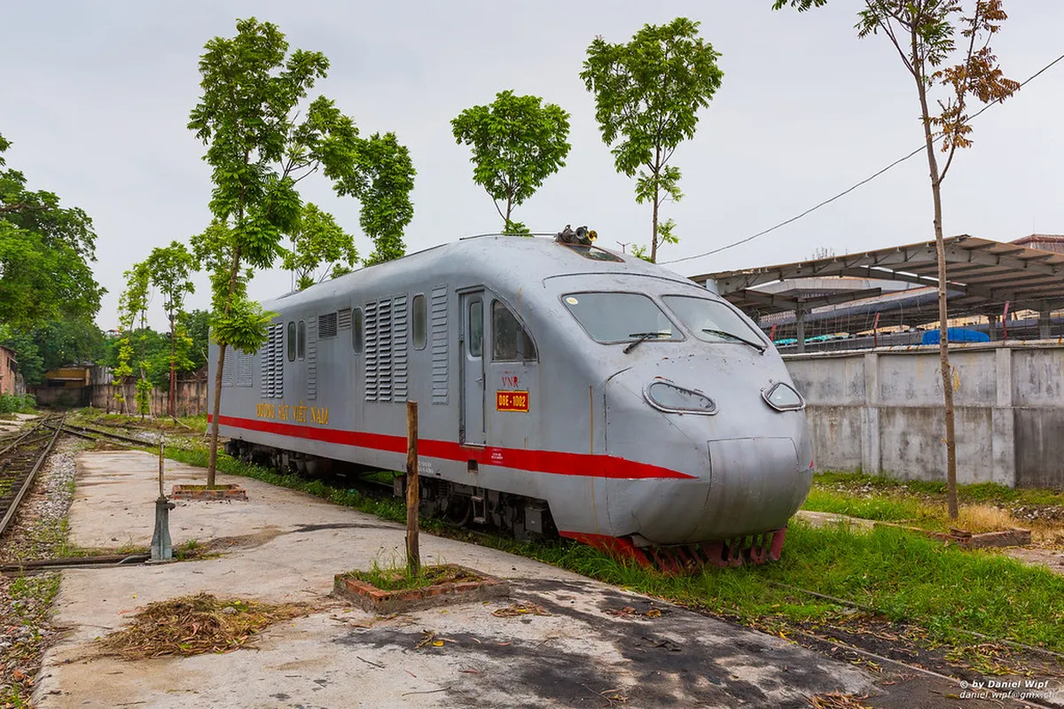 Which Hanoi Train Street Location Should You Visit? during independent travel in Vietnam