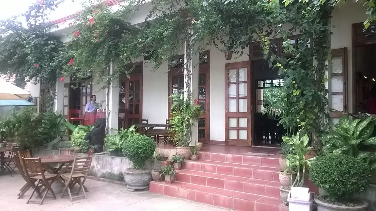 Where to Arrive and Stay in Hue in Phong Nha during independent travel in Vietnam