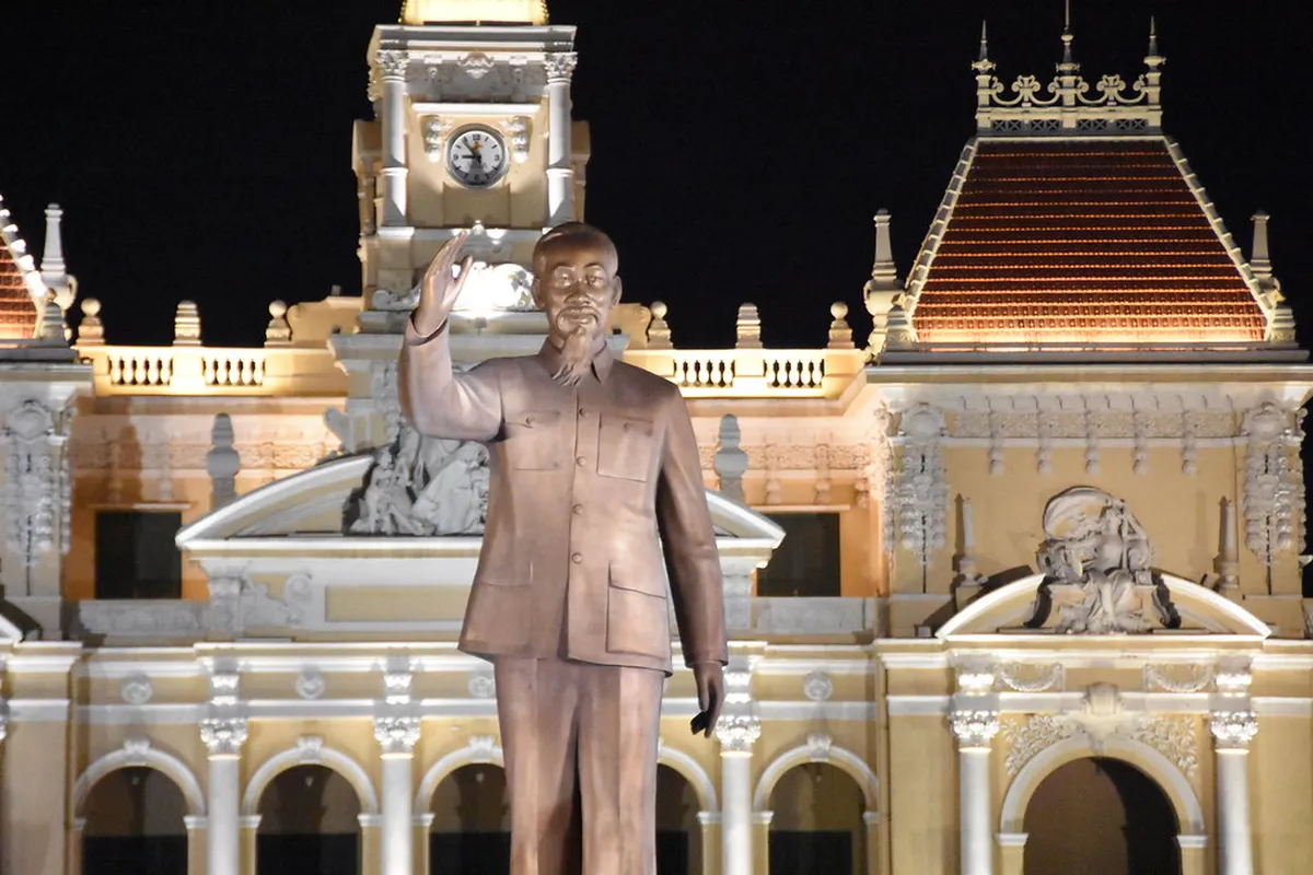 Parks, Walking Streets, and Local Experiences in Ho Chi Minh City
