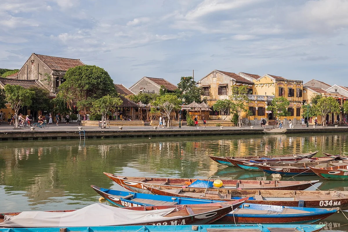 Hoi An (I), shown in the How far is Hoi An from Da Nang Airport? section of this Vietnam travel guide